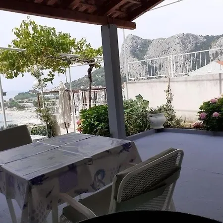 Lejlighed In With Sea View, Terrace, Wi-fi Omiš