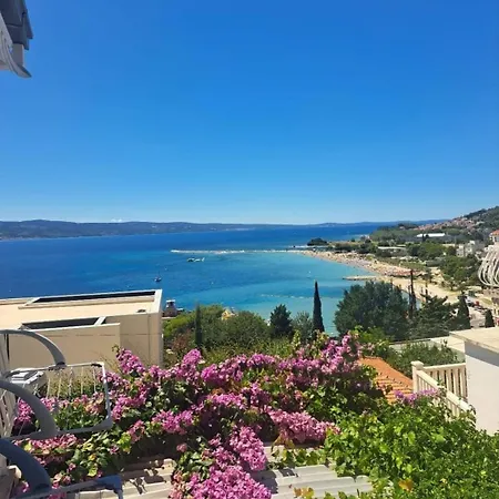 Lejlighed In With Sea View, Terrace, Wi-fi Omiš